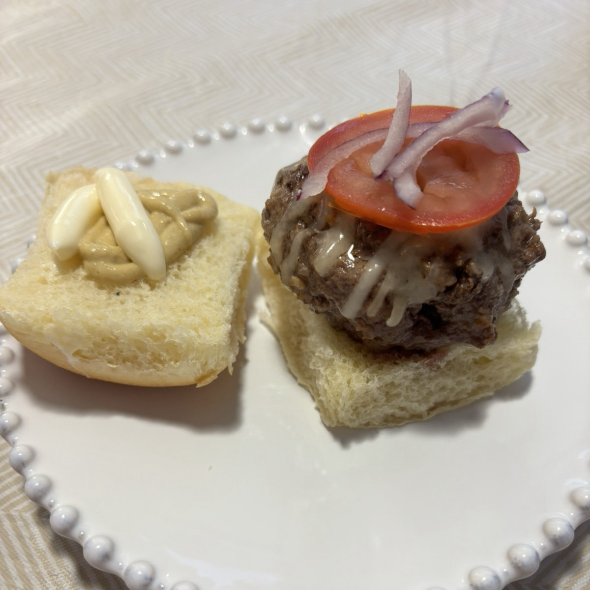 Photo added by <a href="/member/adellel">adellel</a>